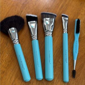 Blue MyKitCo Makeup Brush Set